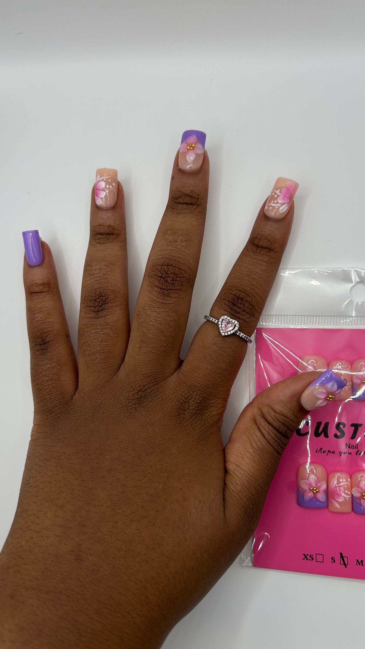 Dreamy Lavender Petal Press Ons