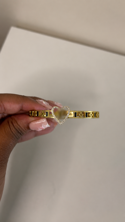 Prive Heart Cuff